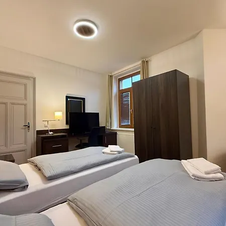 Linden-charm Homestay *