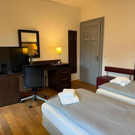 Linden-charm Homestay