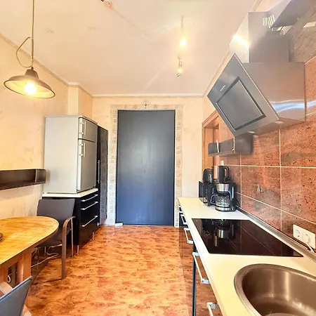Linden-charm Homestay *